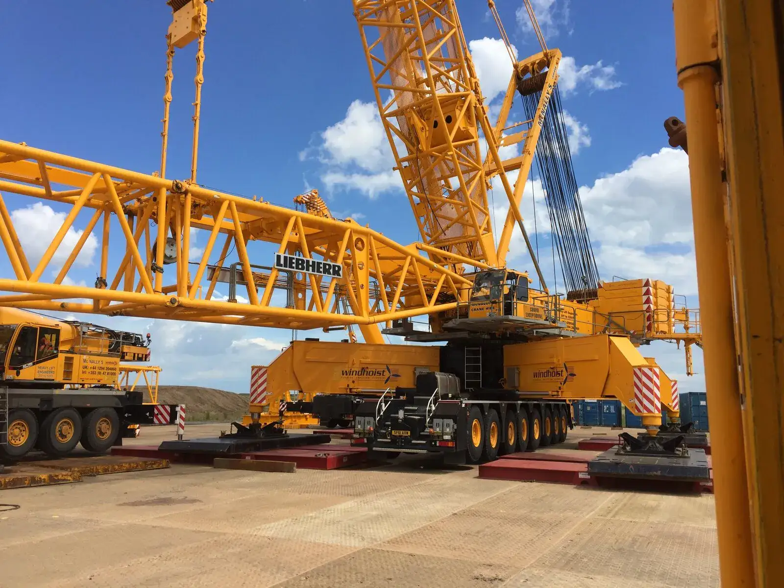 McNally’s Liebherr crane set up for a heavy lift